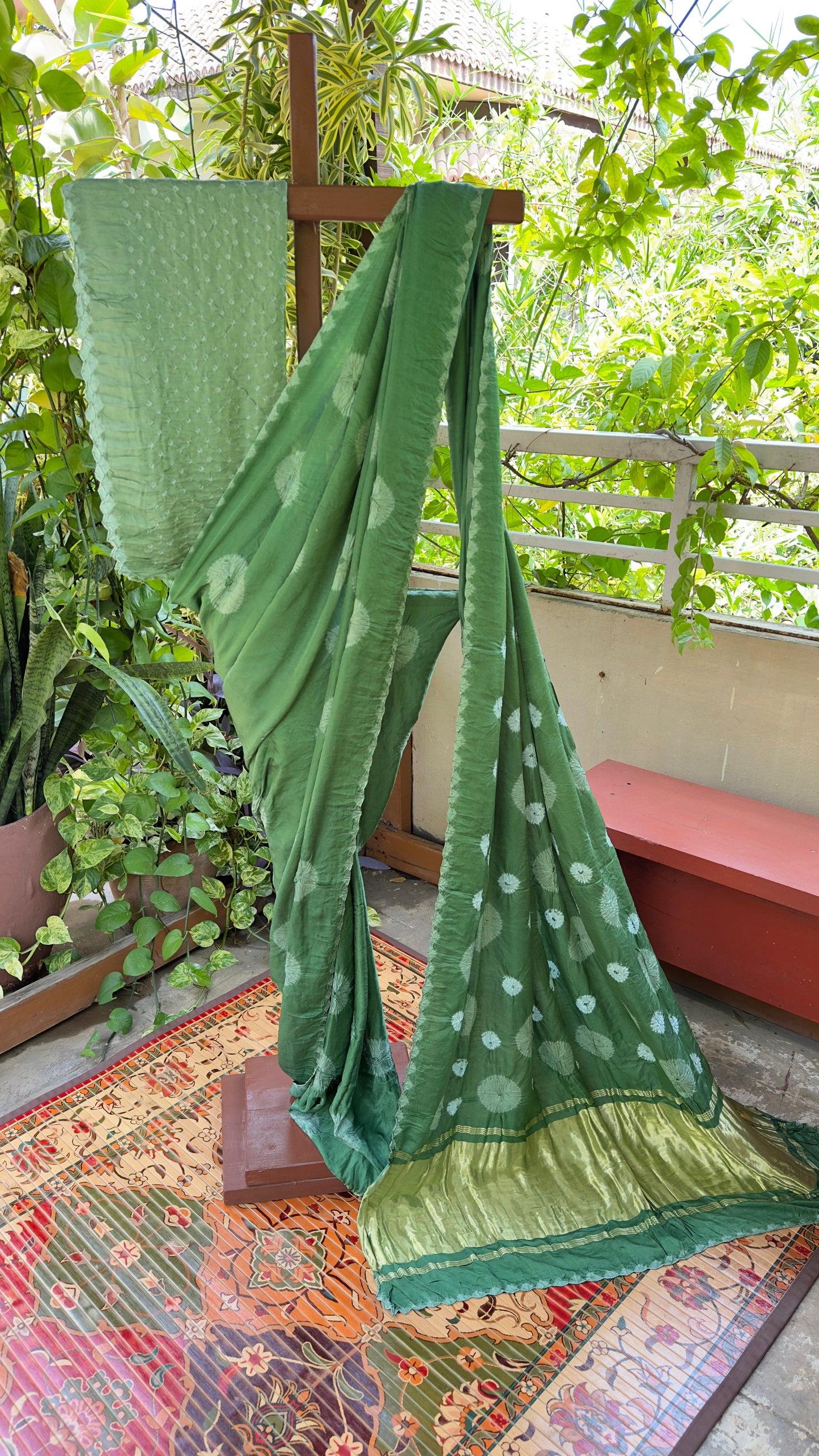 Gajji silk polka dotted shibori