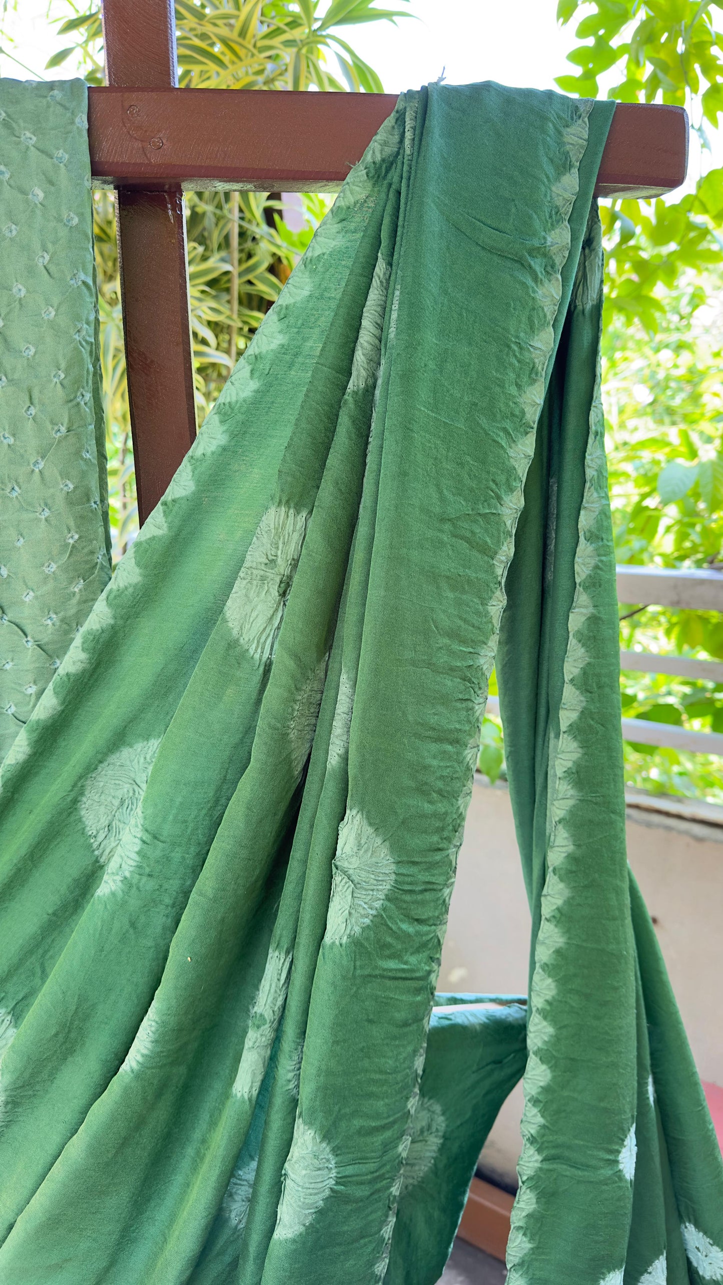 Gajji silk polka dotted shibori