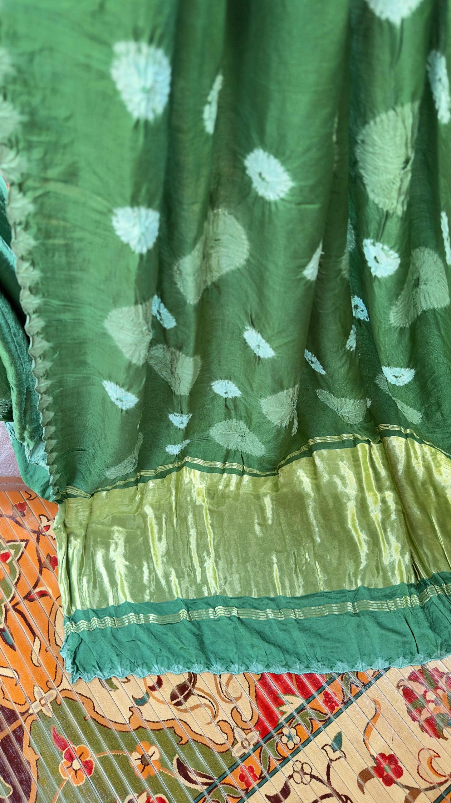 Gajji silk polka dotted shibori