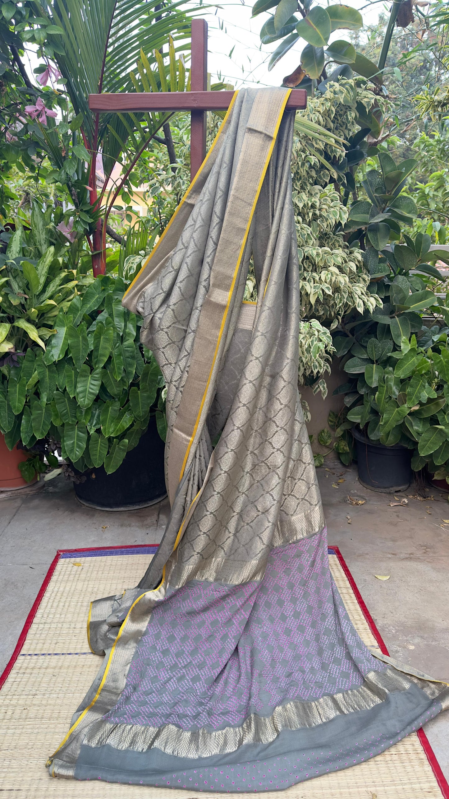 Pure Silk Crepe Benaras with Bandhini