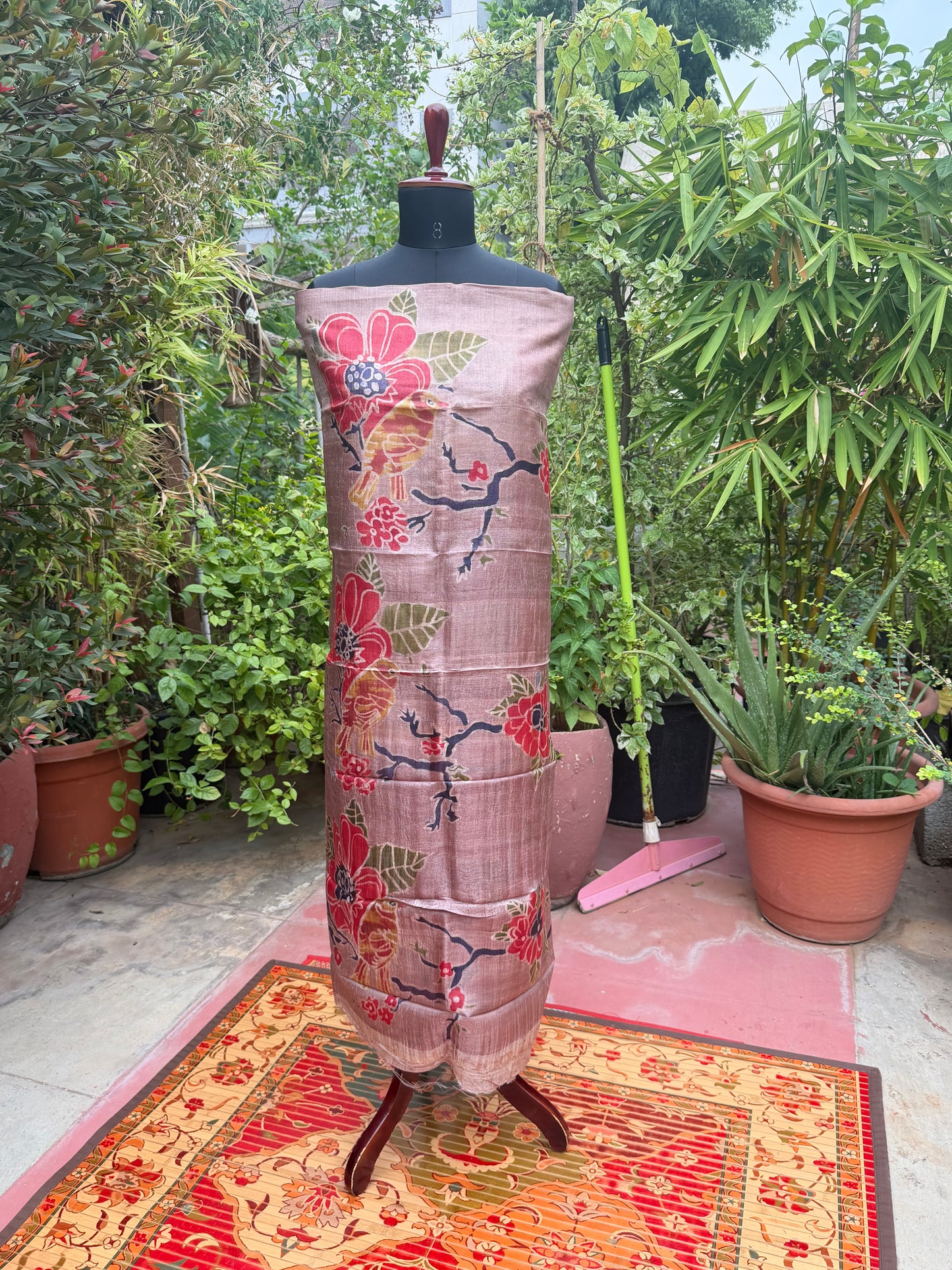 Pure silk hand-batik kurta and dupatta set