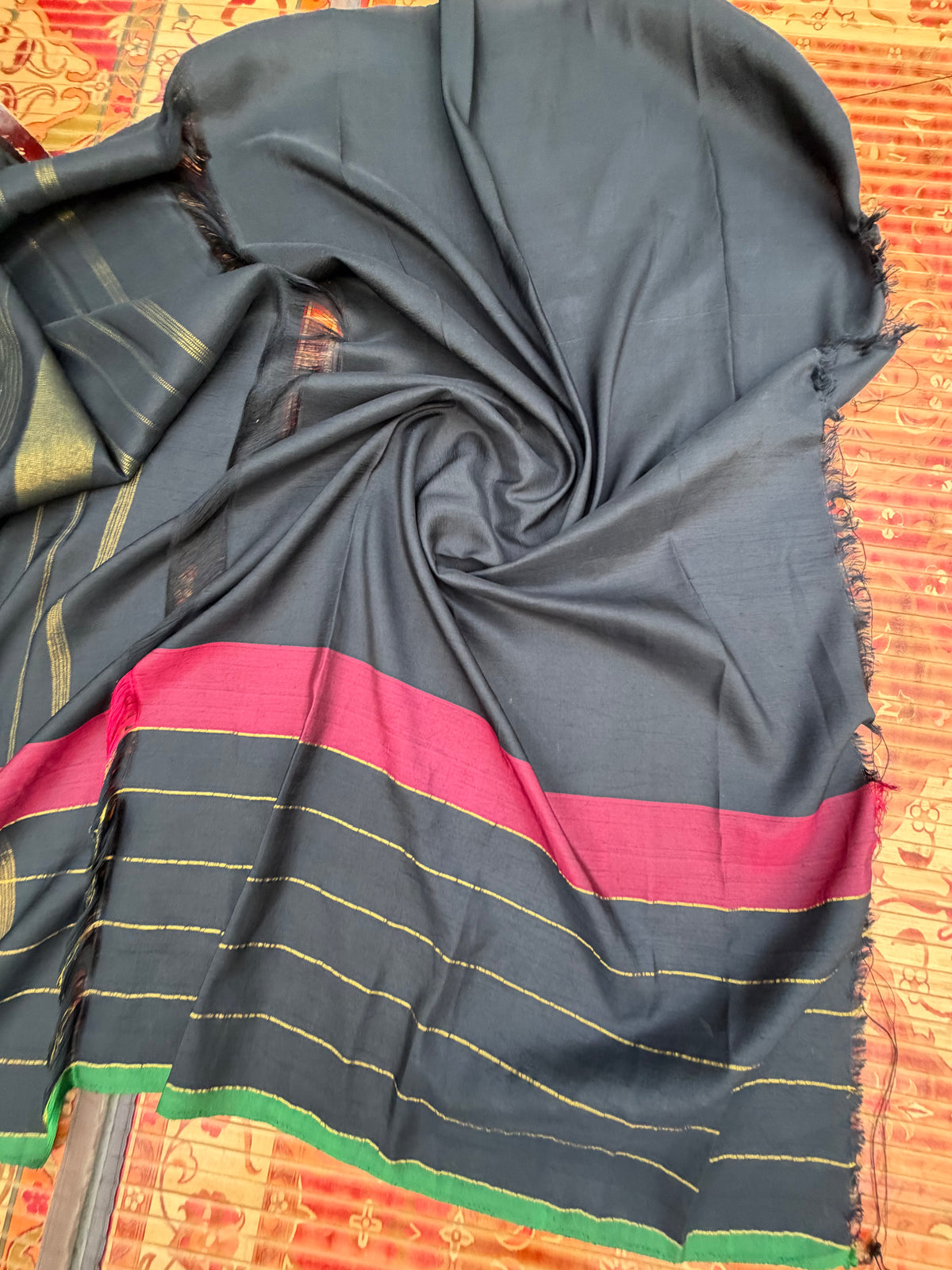 Zari less Kanchipattu With Penkalamkari saree
