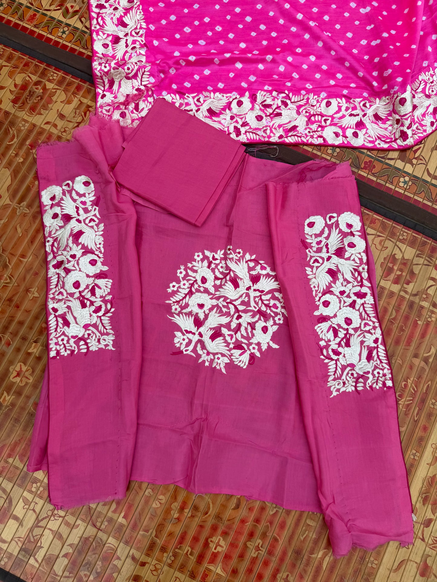 Gajji silk bandini with machine embroidery saree