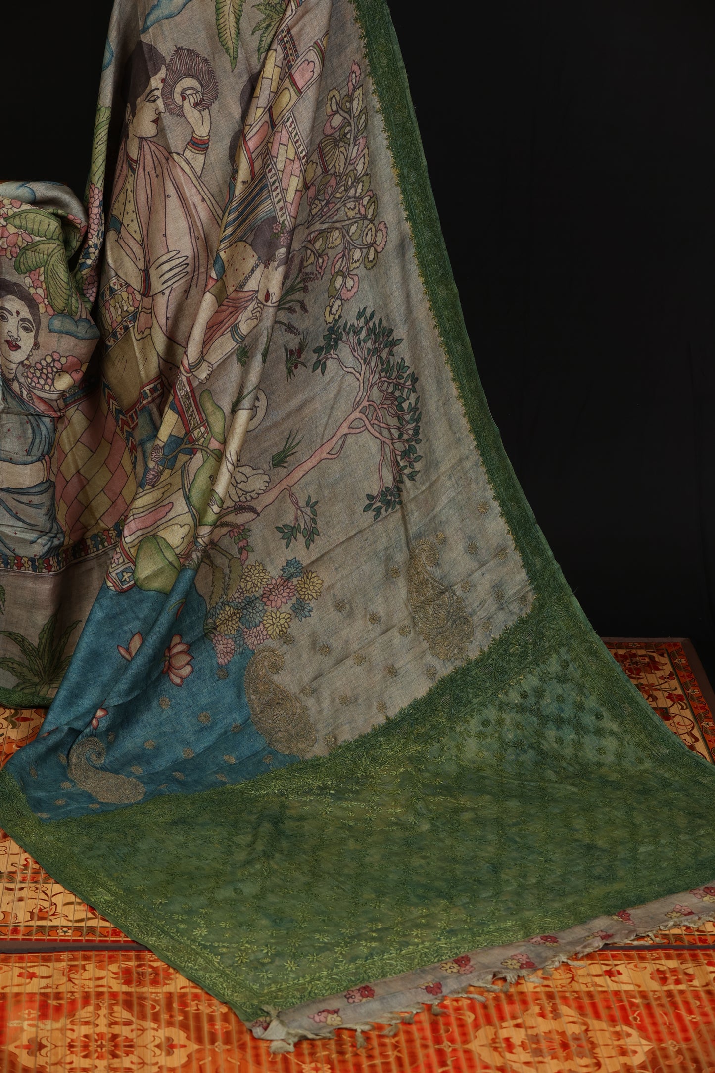 Chikankari with penkalamkari on puresilk tussar