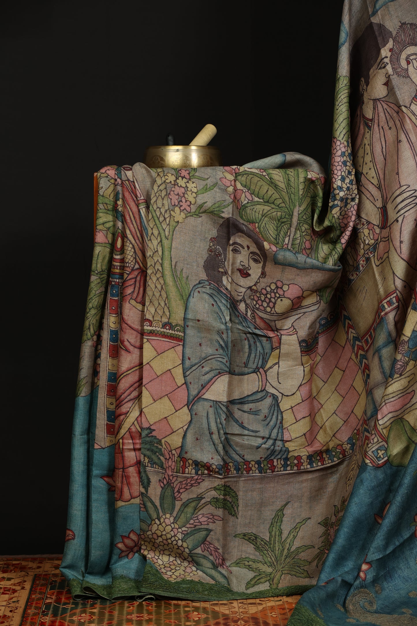 Chikankari with penkalamkari on puresilk tussar