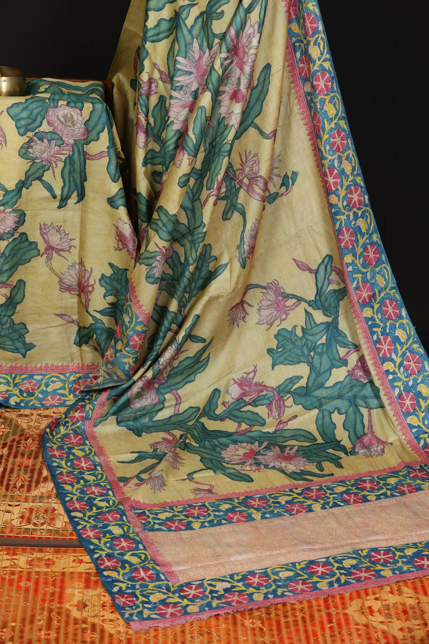 Chikankari with penkalamkari on puresilk tussar