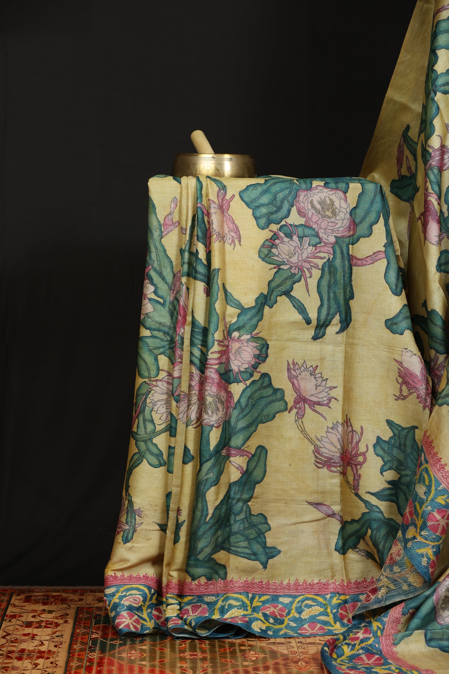 Chikankari with penkalamkari on puresilk tussar