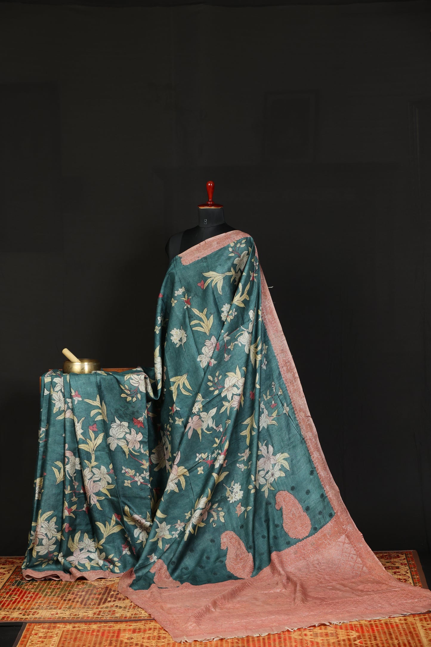 Chikankari with penkalamkari on puresilk tussar