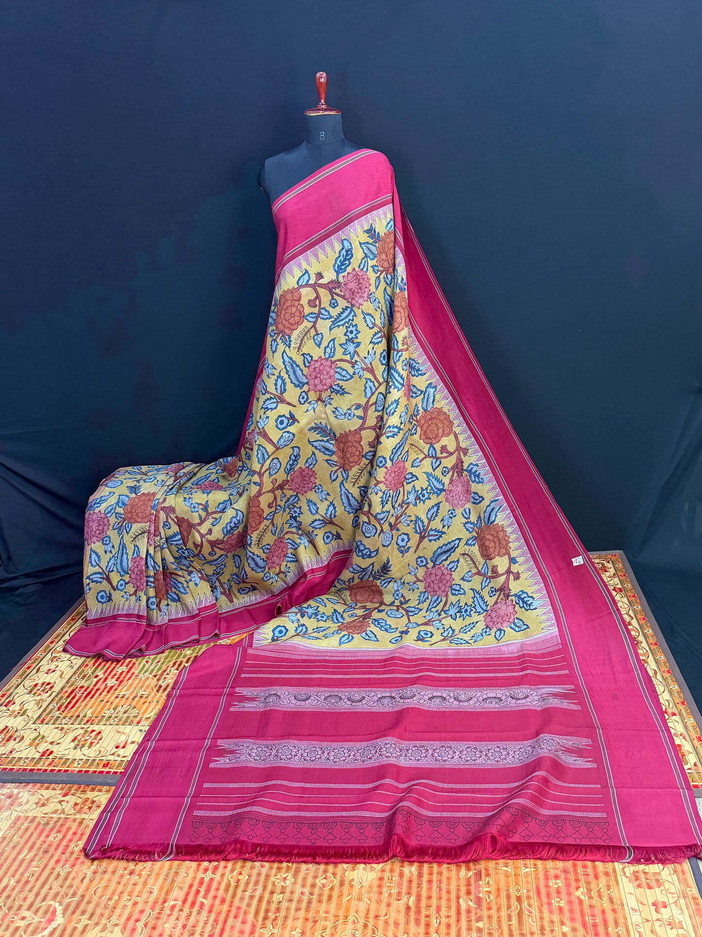 Kanchipattu with penkalamkari saree
