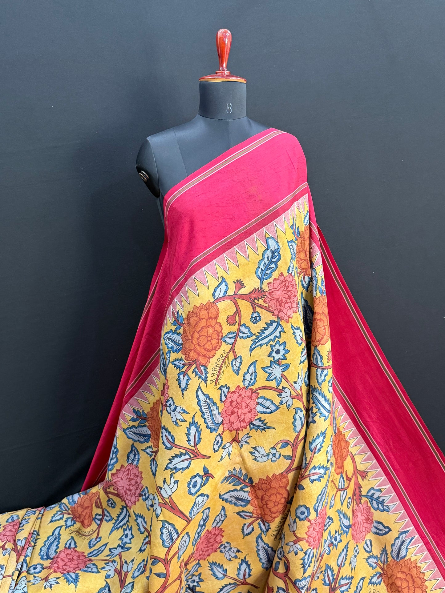 Kanchipattu with penkalamkari saree