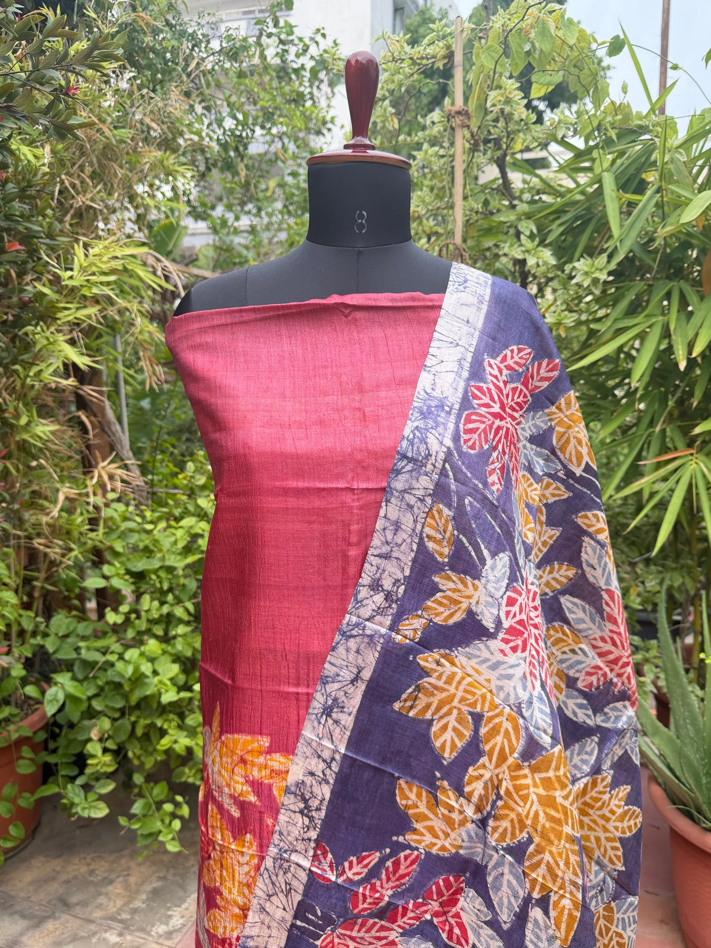 Pure silk hand-batik kurta and dupatta set