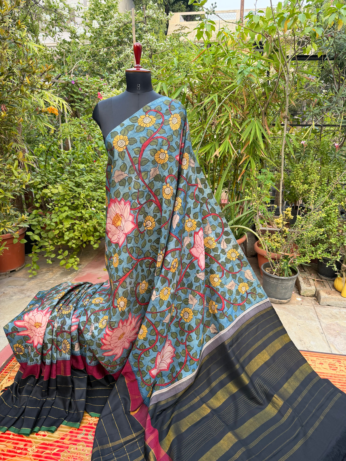 Zari less Kanchipattu With Penkalamkari saree