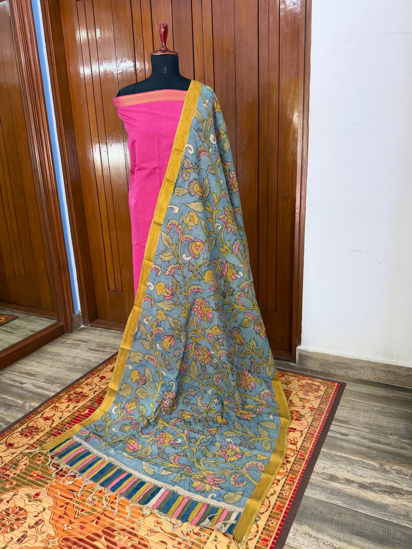 Purecotton kurti material paired with penkalamkari dupatta