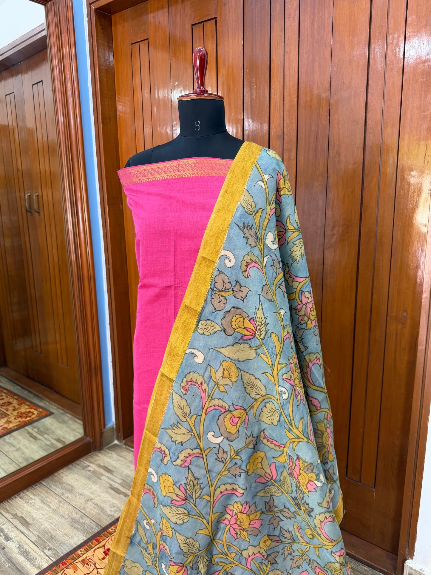 Purecotton kurti material paired with penkalamkari dupatta