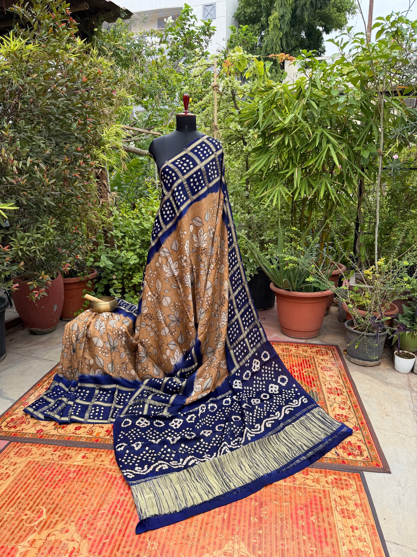 Modal silk bandini with penkalamkari saree