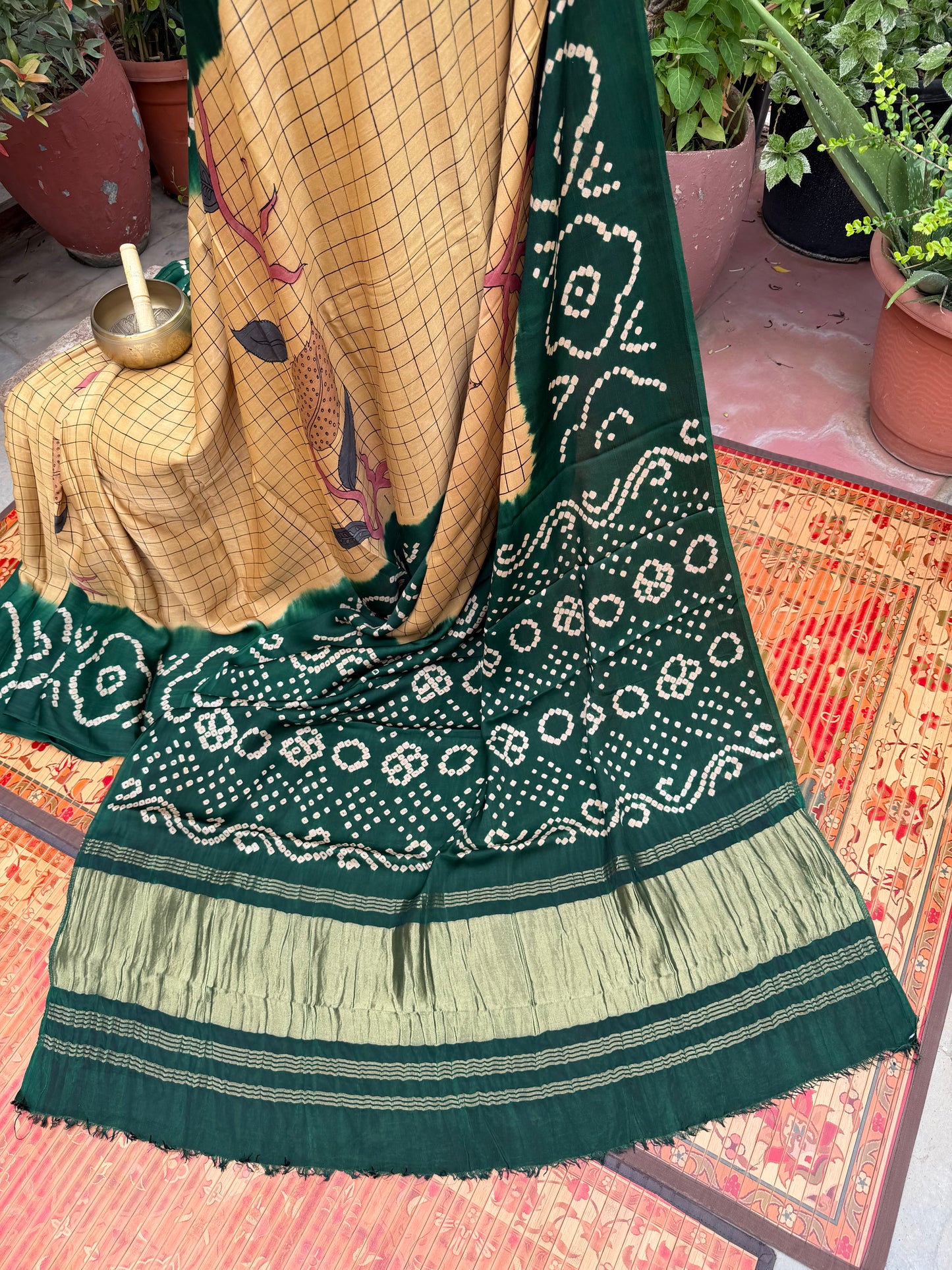 Modal silk bandini with penkalamkari saree