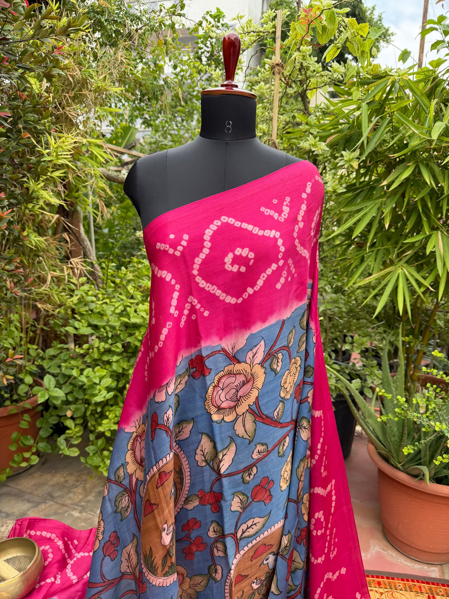 Modal silk bandini with penkalamkari saree