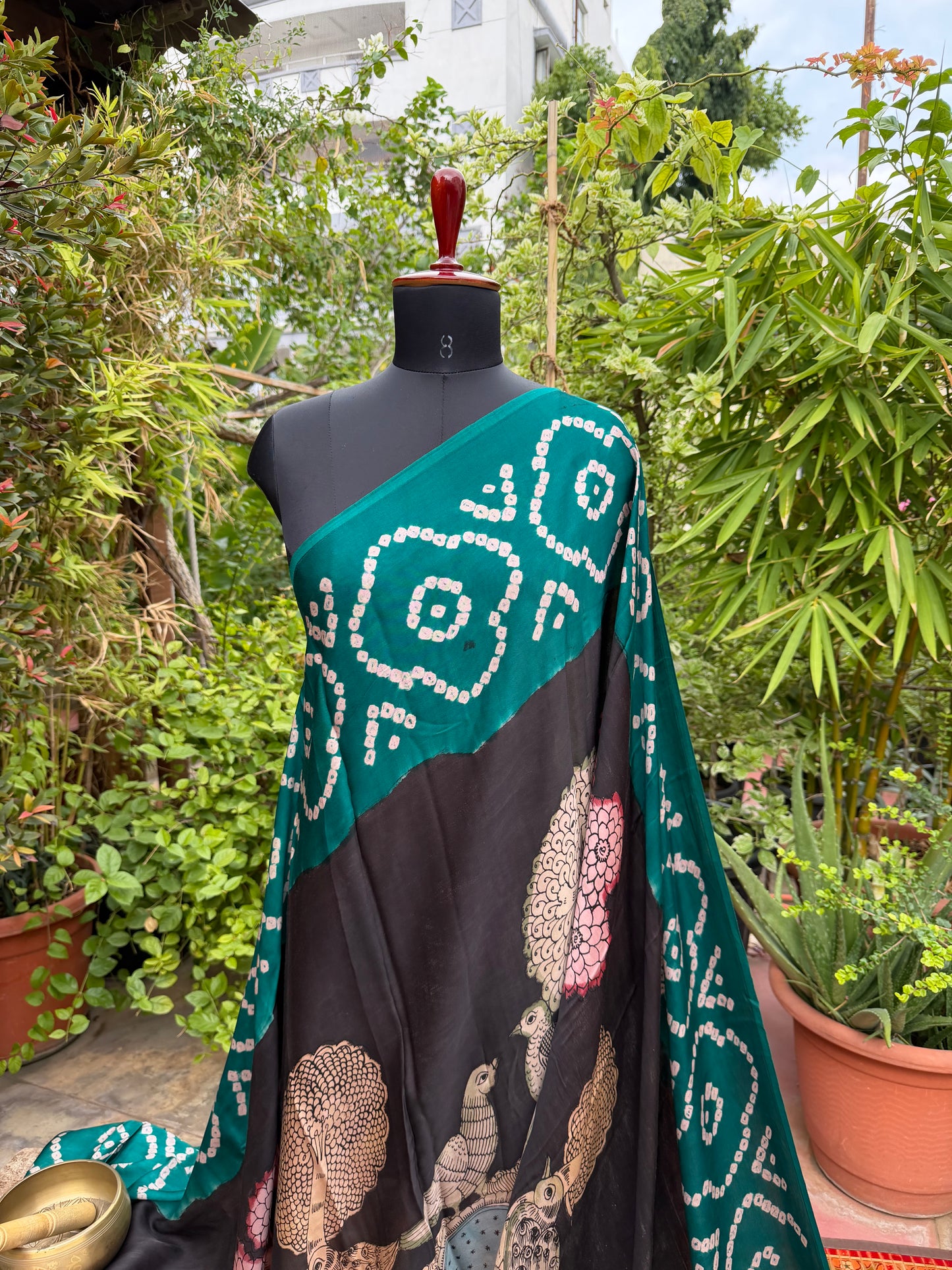 Modal silk bandini with penkalamkari saree