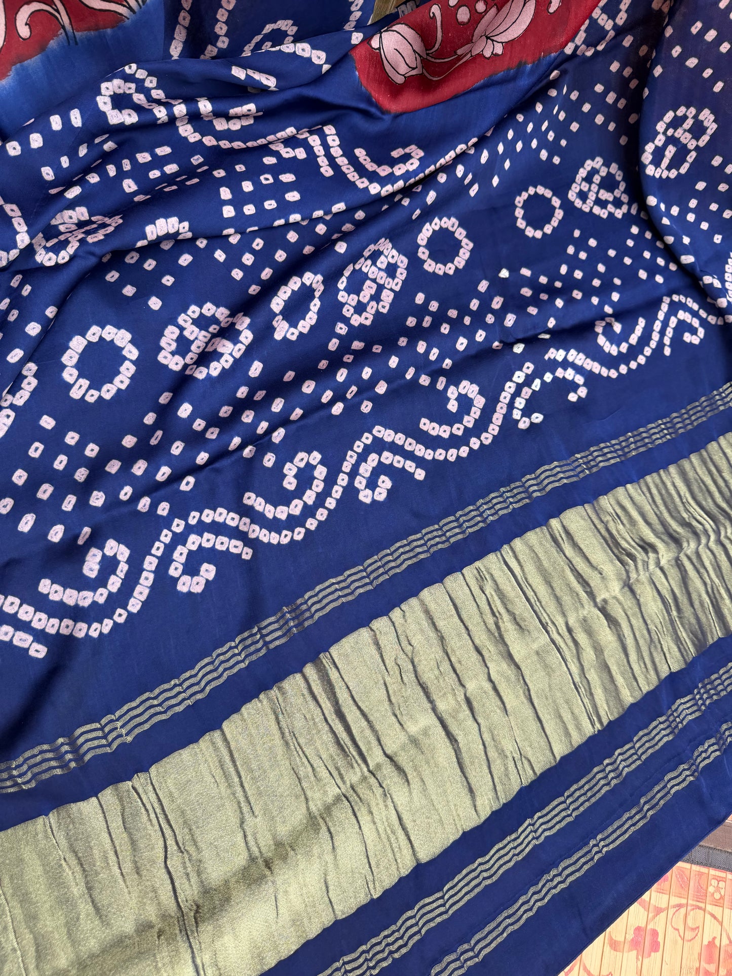 Modal silk bandini with penkalamkari saree