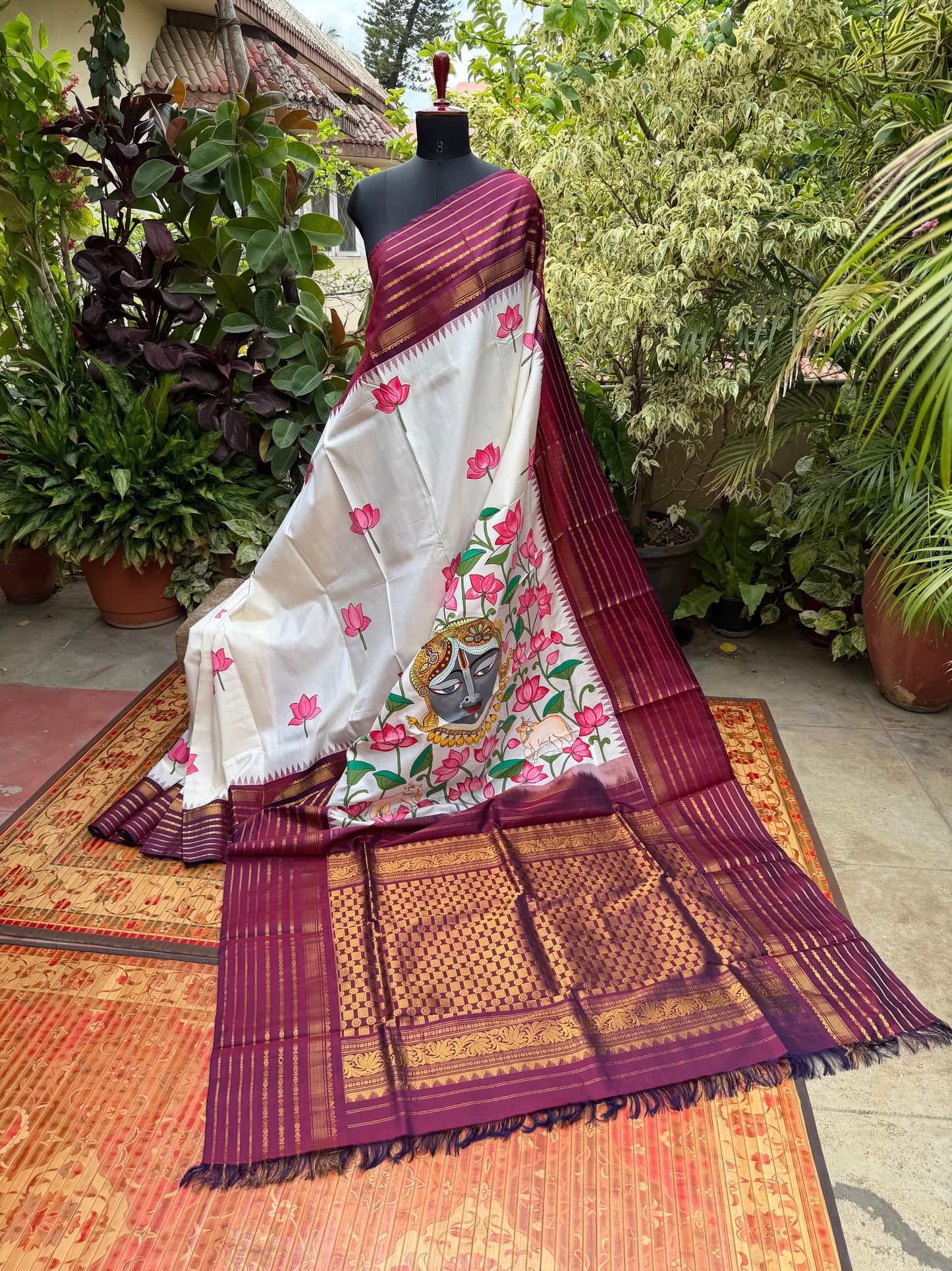 Pure silk kanchipattu pichwai painting