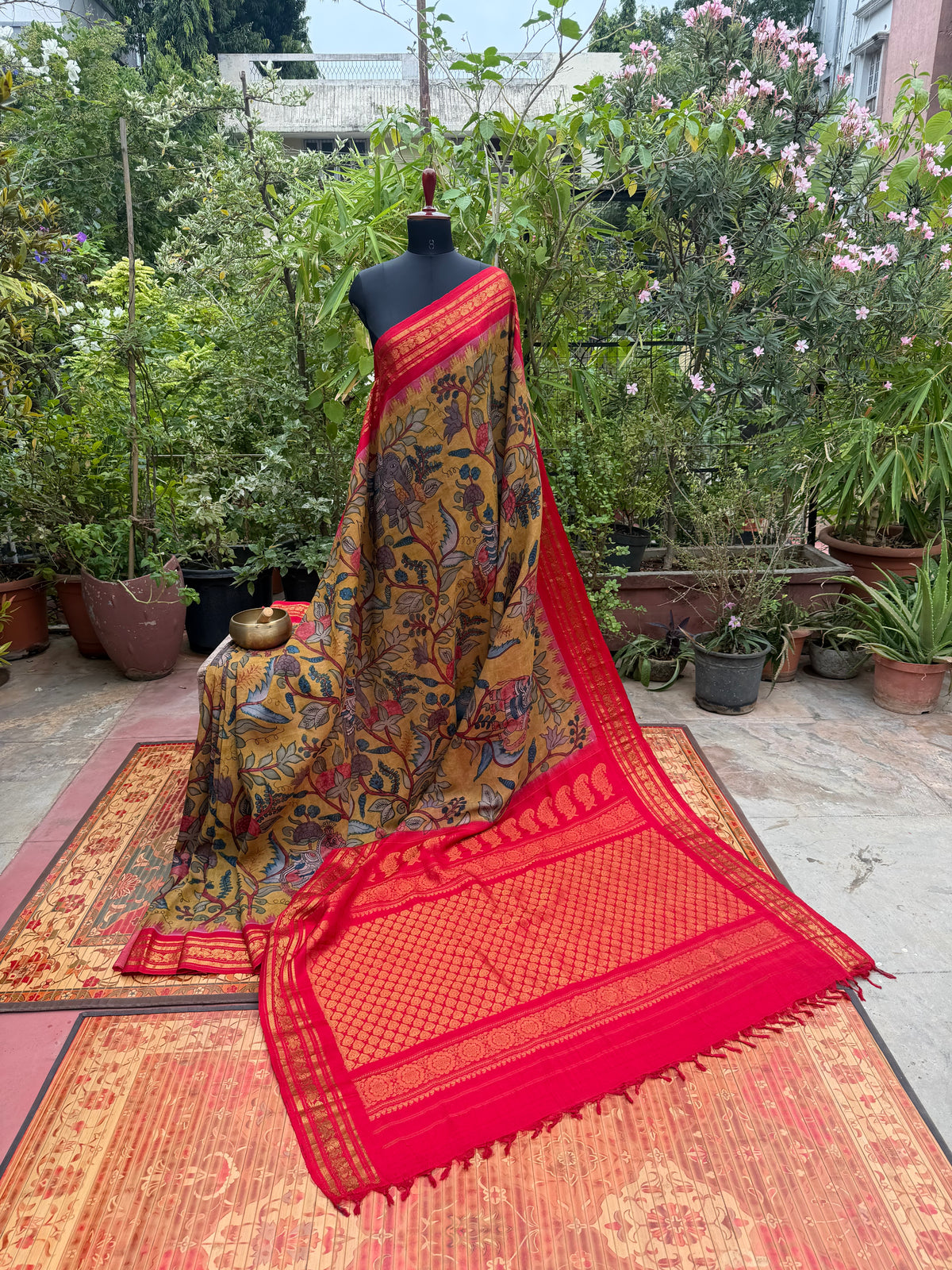 Pure Silk Handwoven Gadwal With Penkalakari Saree