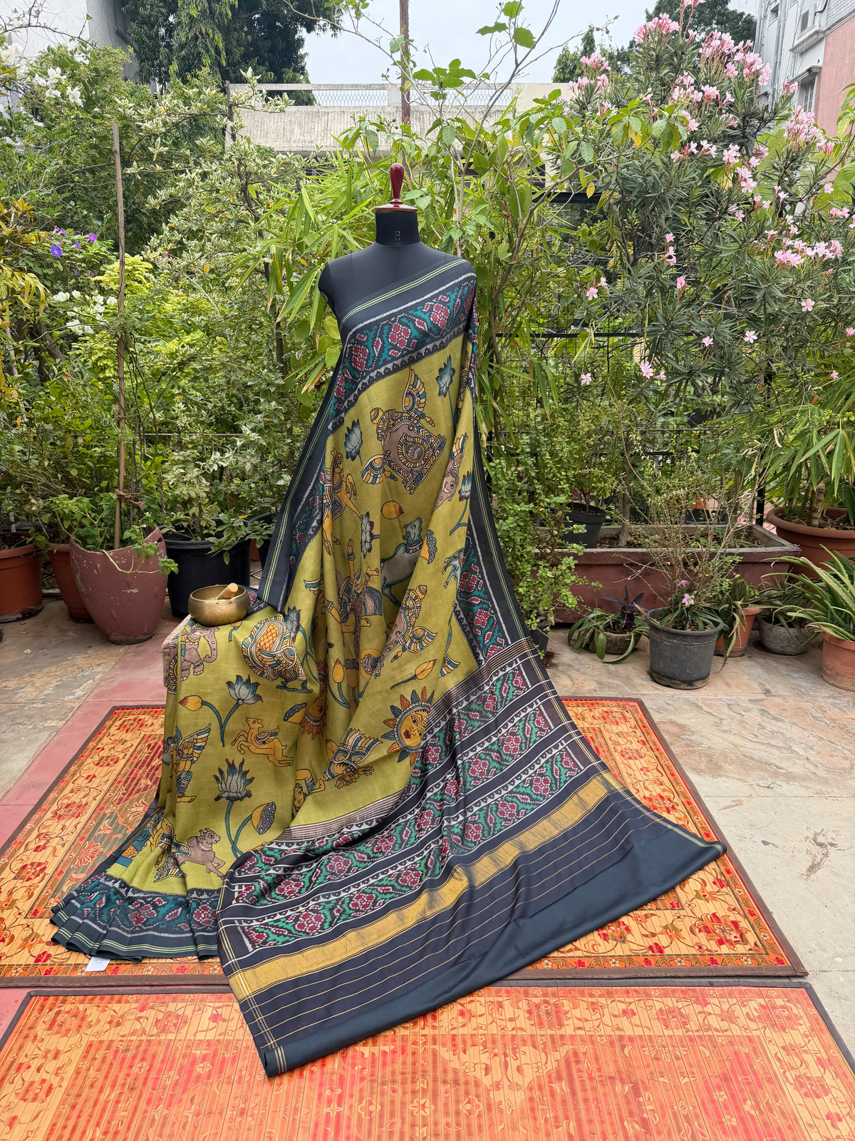 Handwoven Pure Silk Ikkat Patola With Penkalamakri saree
