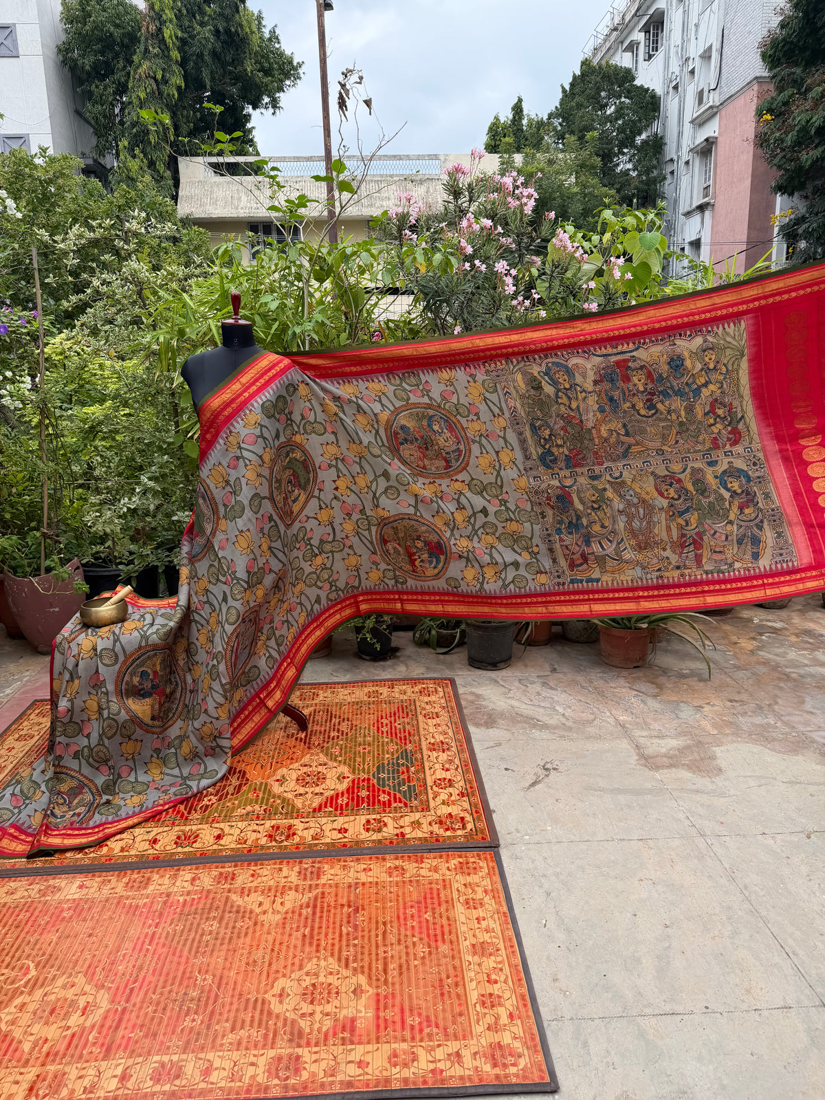 Pure Silk Handwoven Gadwal silk With Penkalamkari Saree