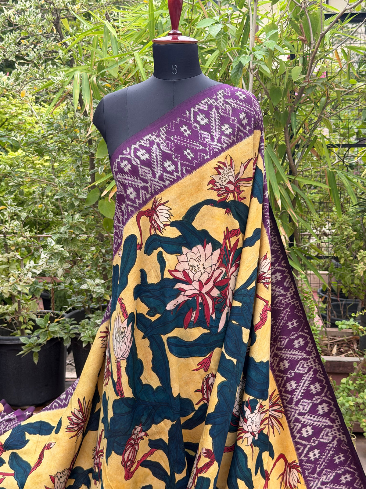 Pure Silk Handwoven Ikkat With Penkalamakri Saree