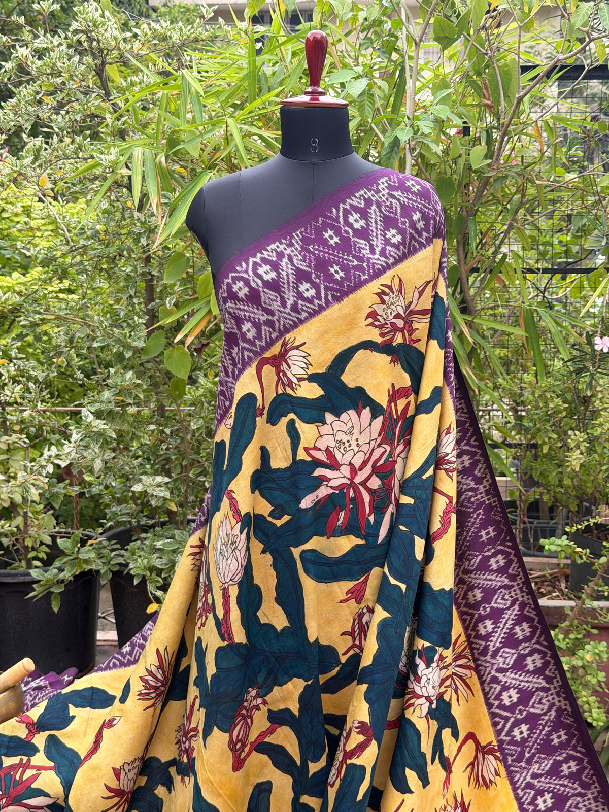 Pure Silk Handwoven Ikkat With Penkalamakri Saree