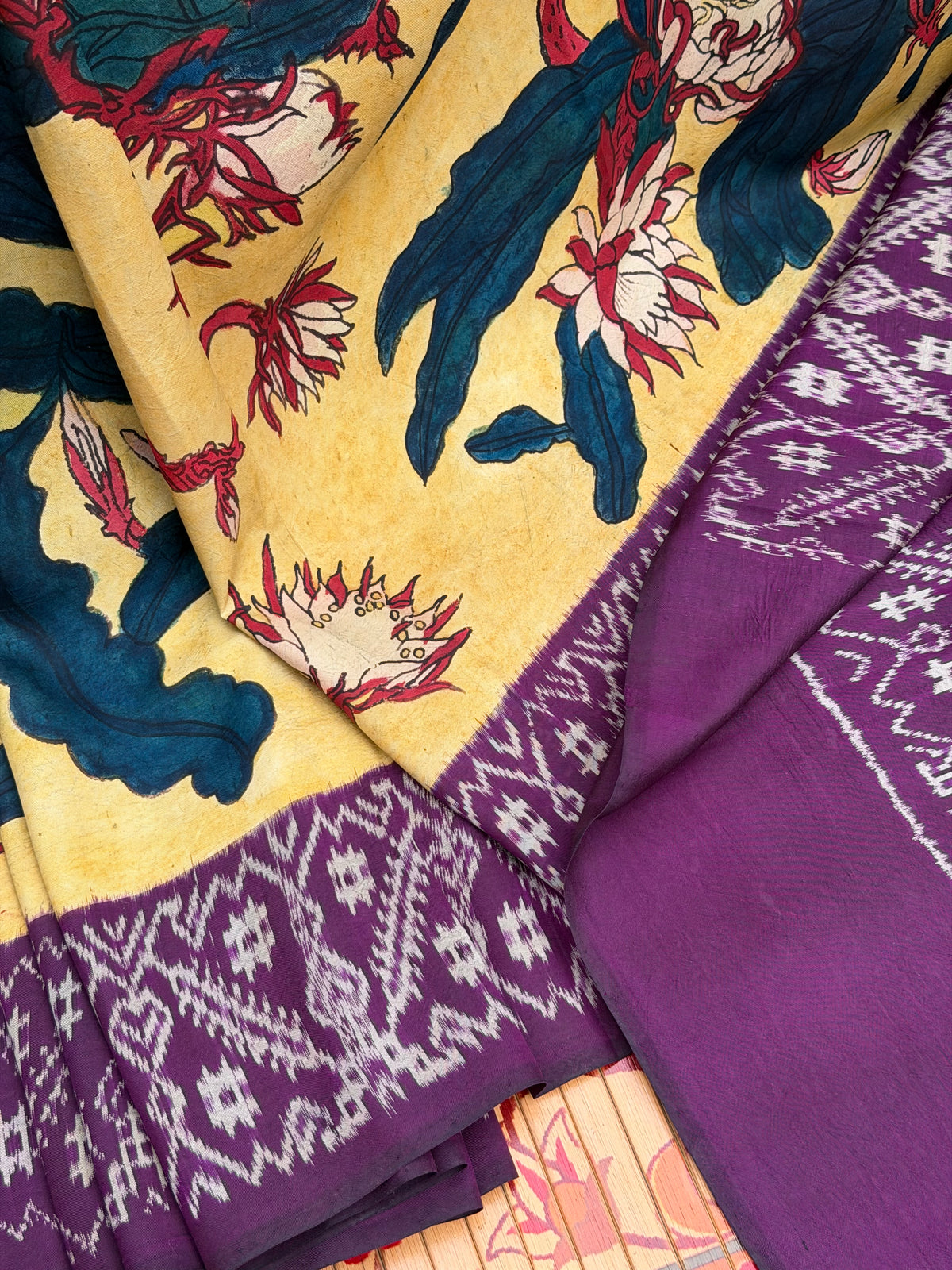 Pure Silk Handwoven Ikkat With Penkalamakri Saree