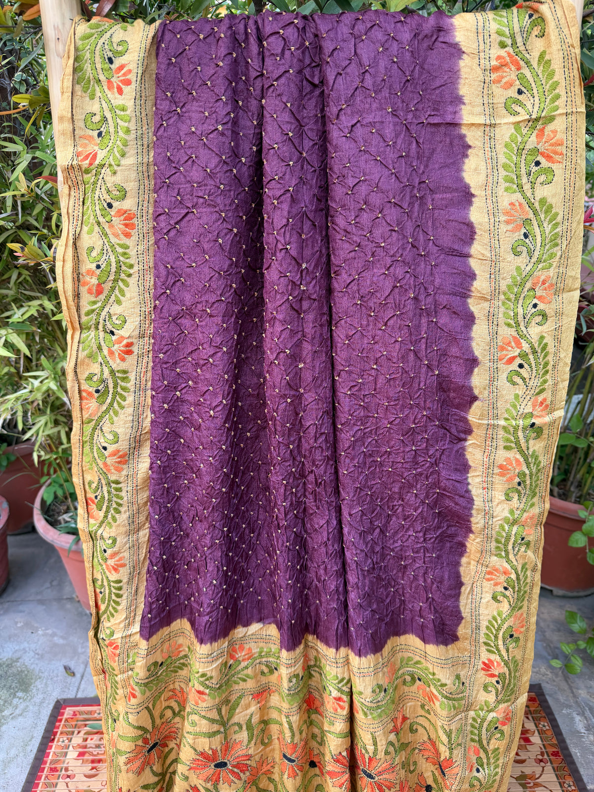 Tussar hand-knotted Bandhini with kantha embroidery