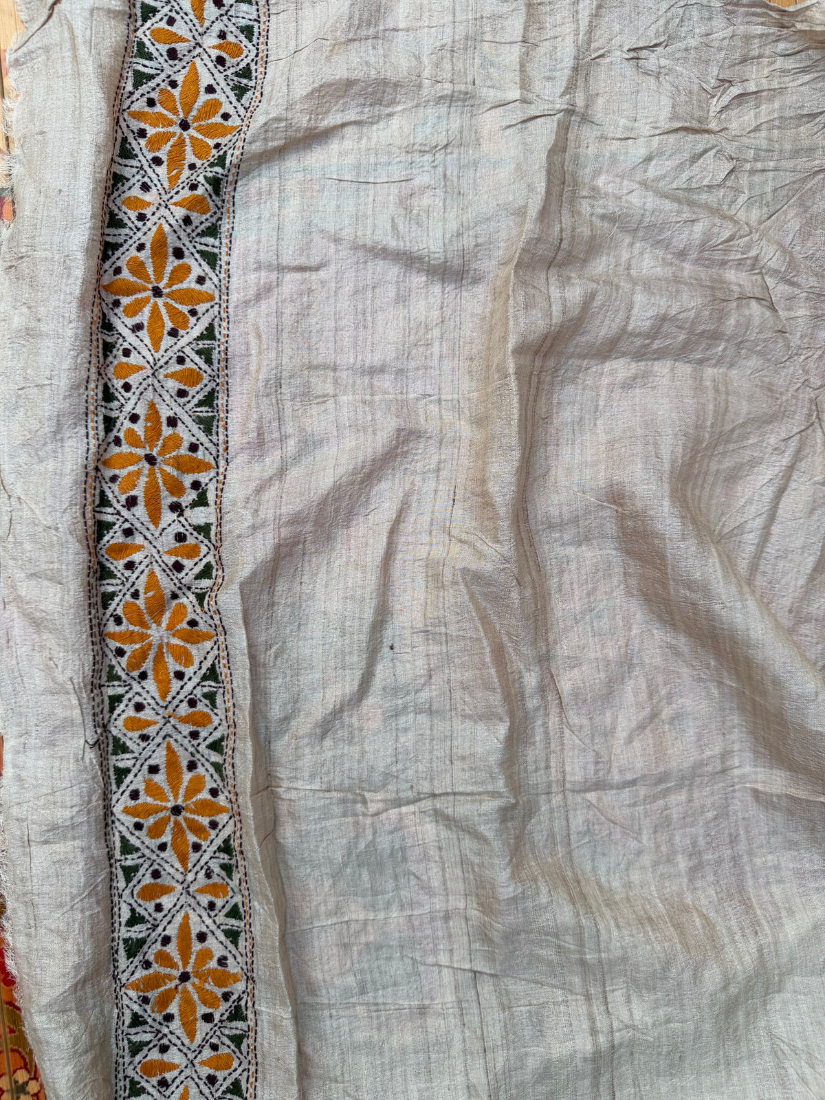 Tussar hand-knotted Bandhini with kantha embroidery