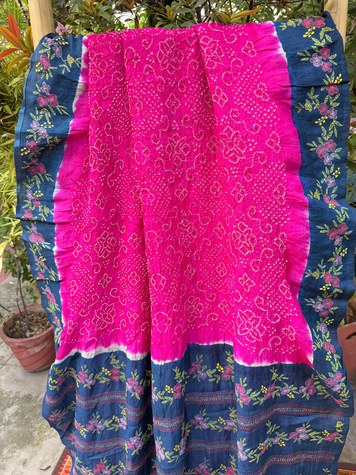 Tussar hand-knotted Bandhini with kantha embroidery