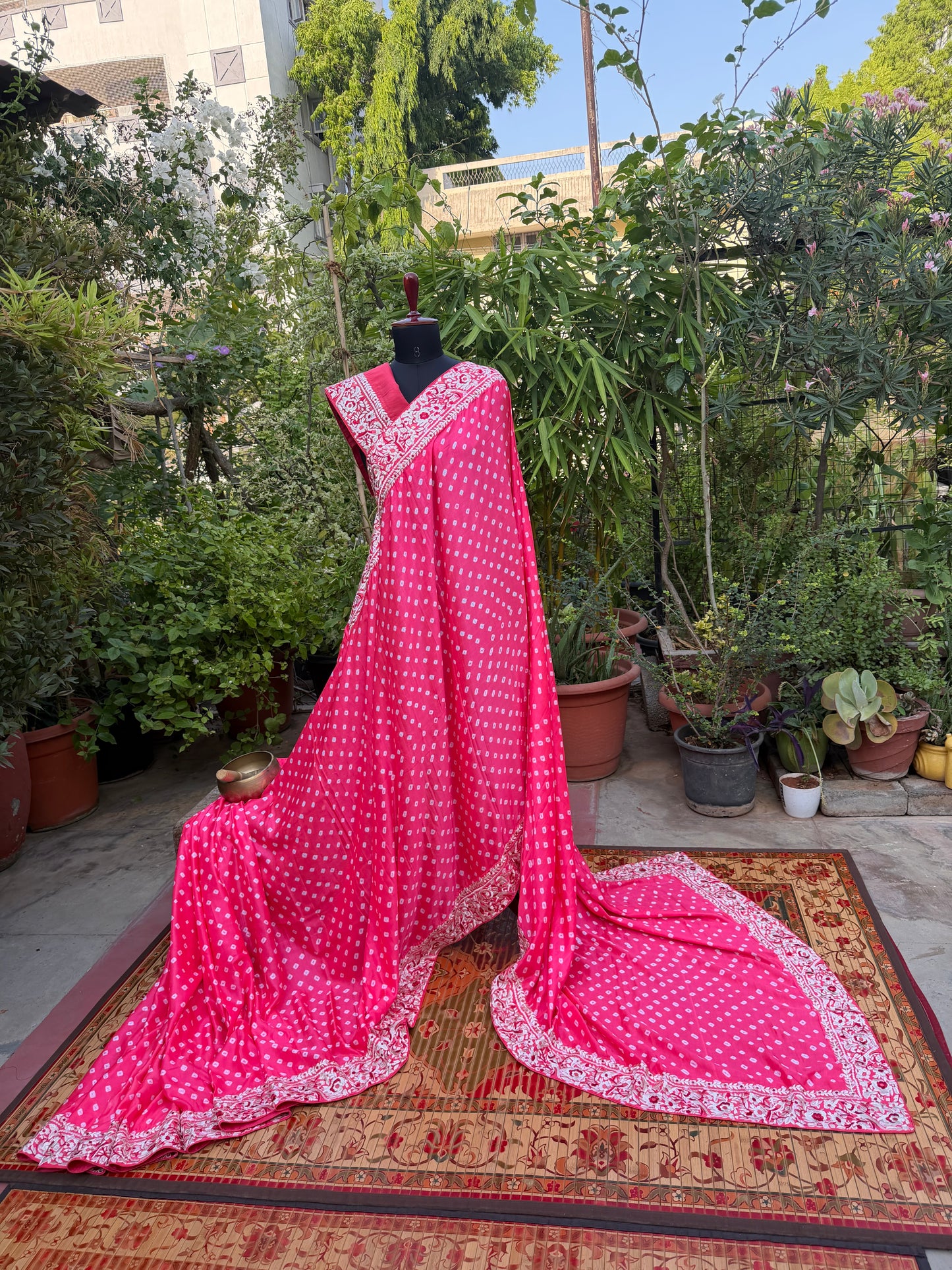 Gajji silk bandini with machine embroidery saree