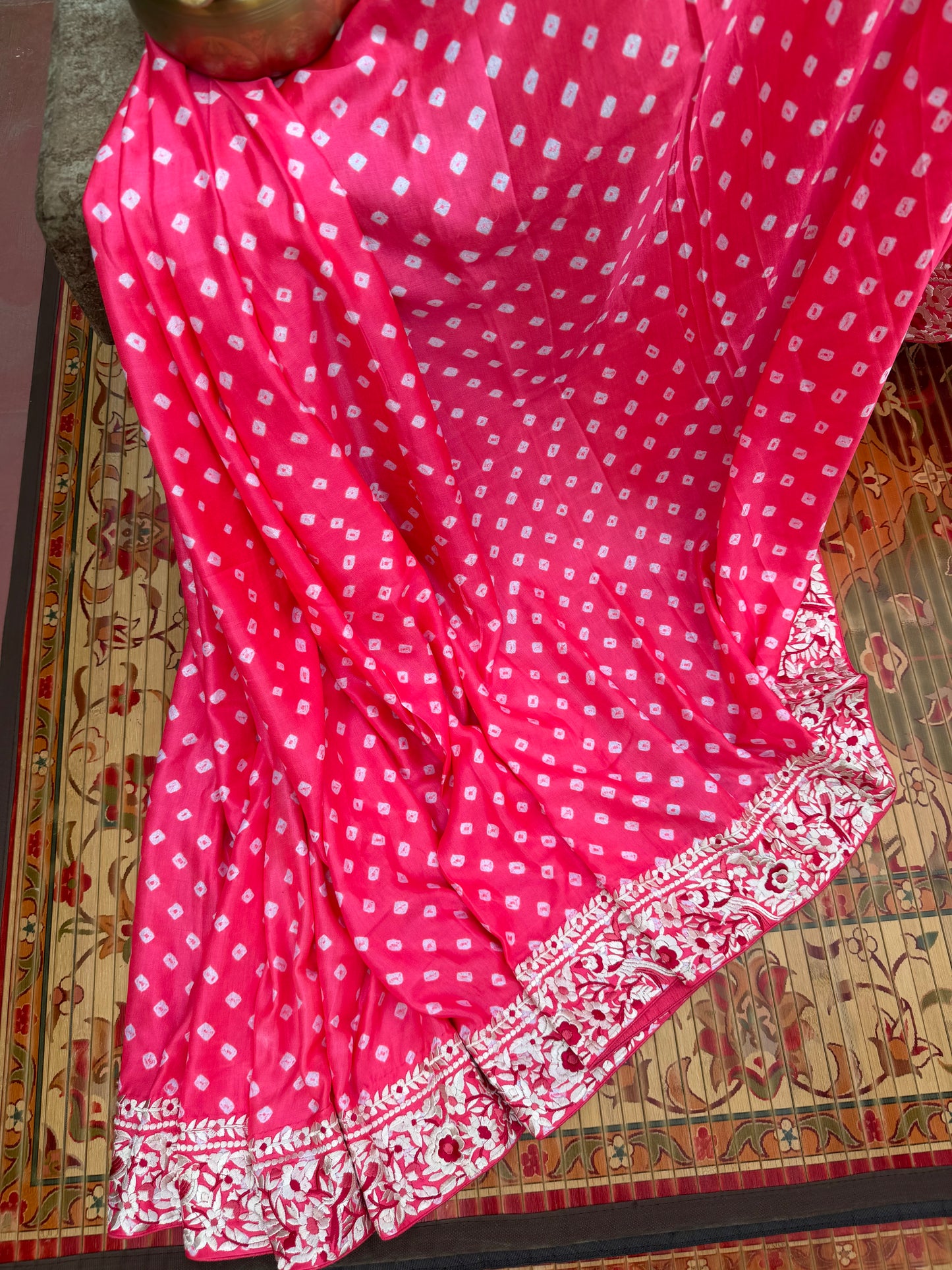 Gajji silk bandini with machine embroidery saree