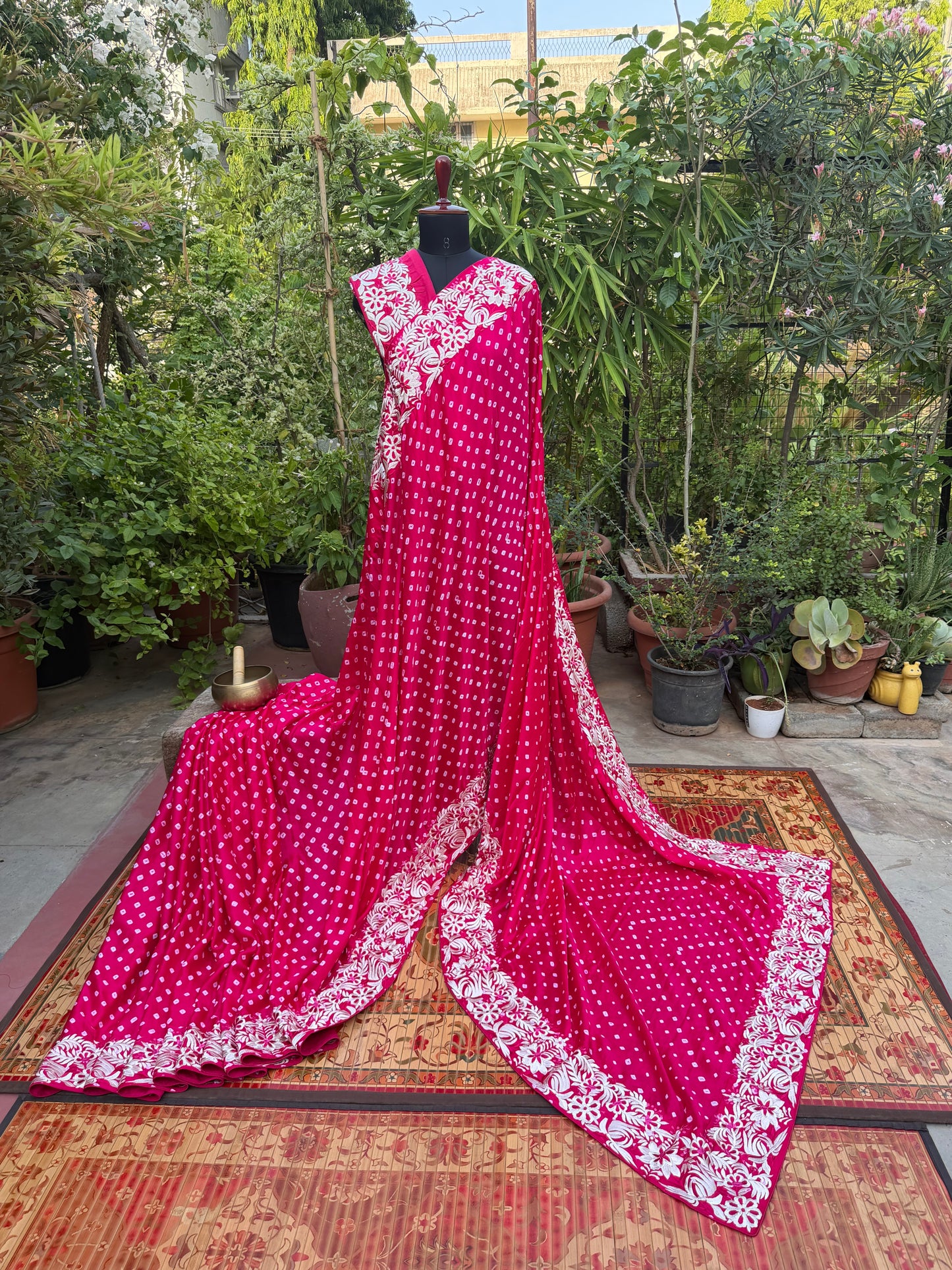 Gajji silk bandini with machine embroidery saree