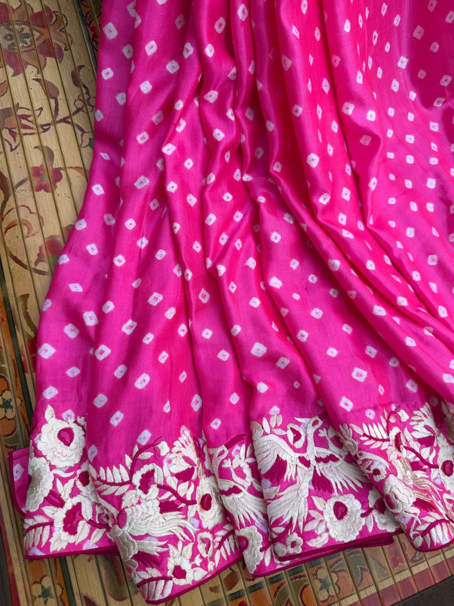 Gajji silk bandini with machine embroidery saree