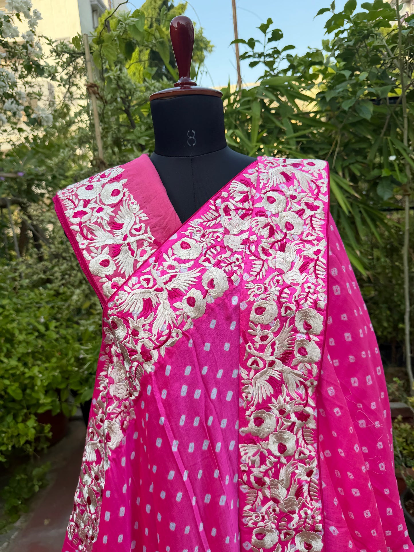 Gajji silk bandini with machine embroidery saree